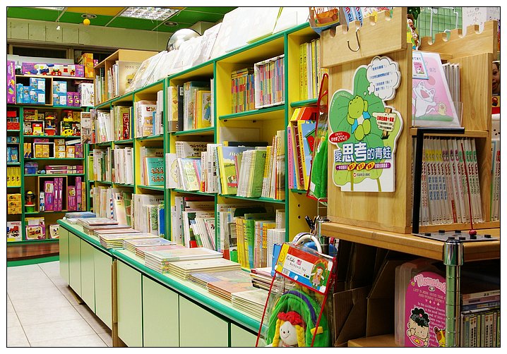小書蟲童書坊門市實景 1