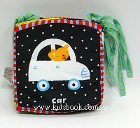 多功能連環床圍布書:Usborne cot book Things that go 交通工具篇